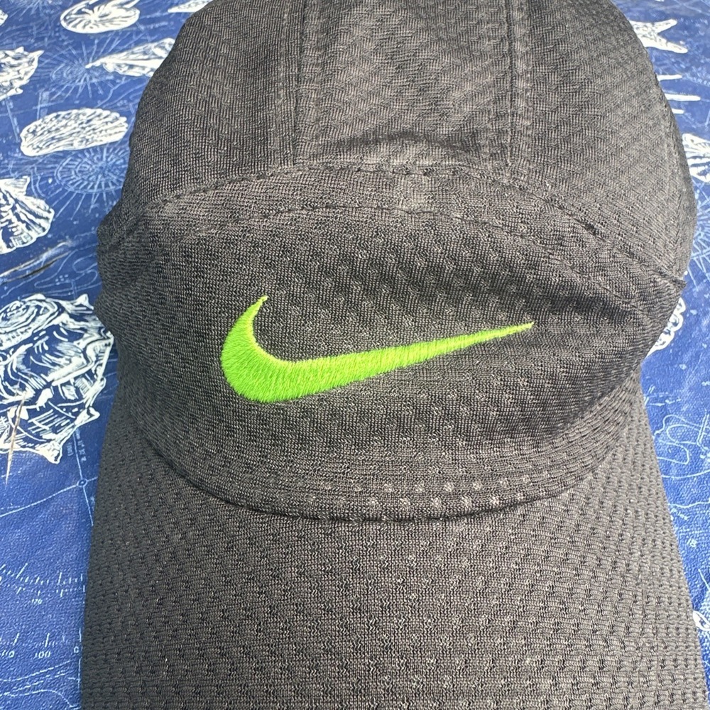Vintage Y2K Nike Tailwind Hat Black Embroidered Swoosh Mesh 7 Panel Strap Back - Picture 2 of 7